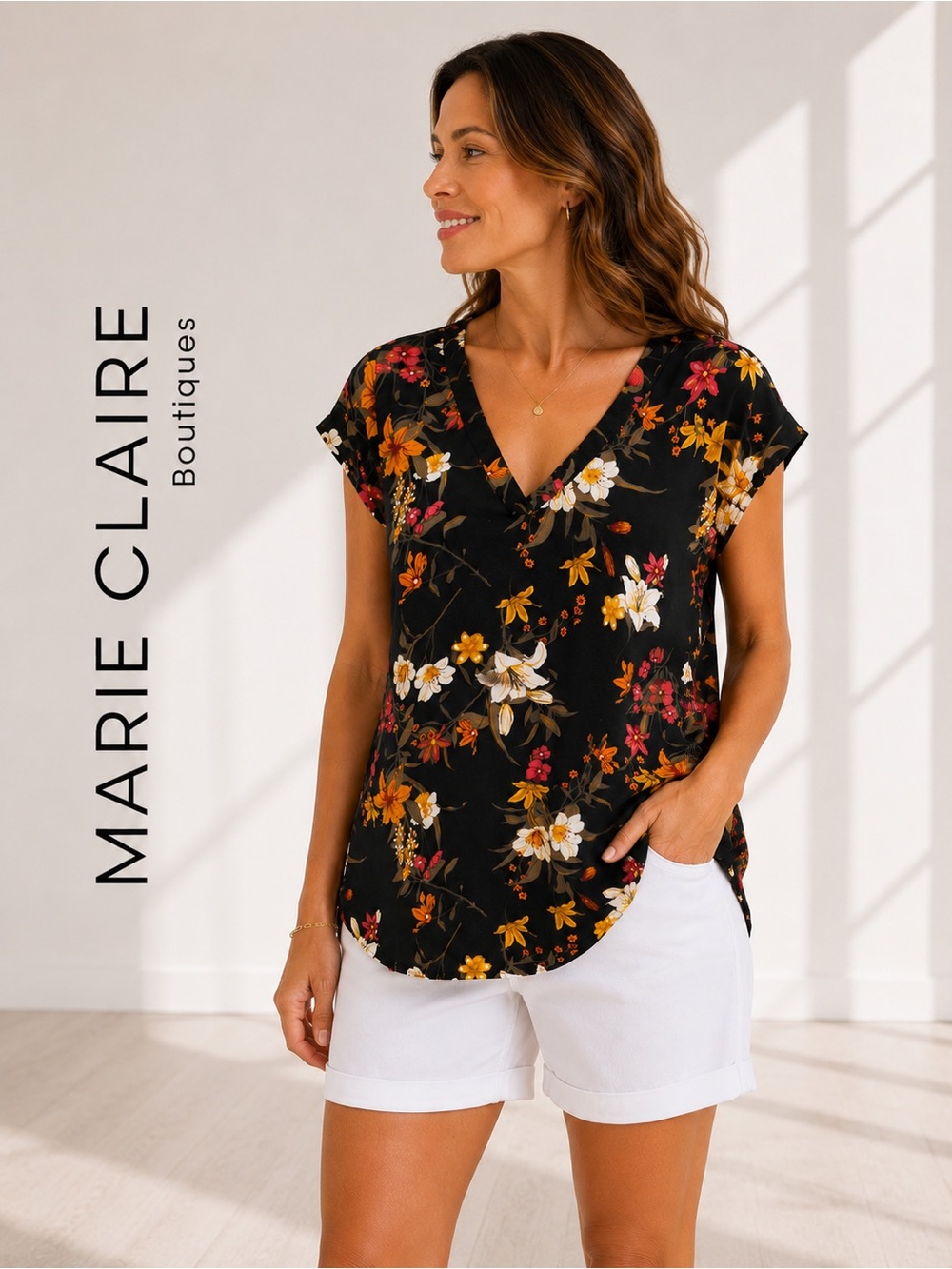Marie-Claire Floral V-Neck t-shirt | Size Medium